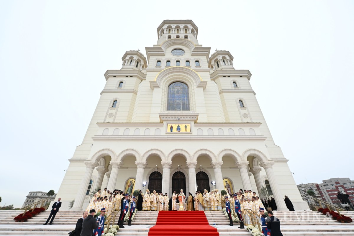 „Slujind spre zidirea Bisericii” - edificarea Catedralei Naționale 368999