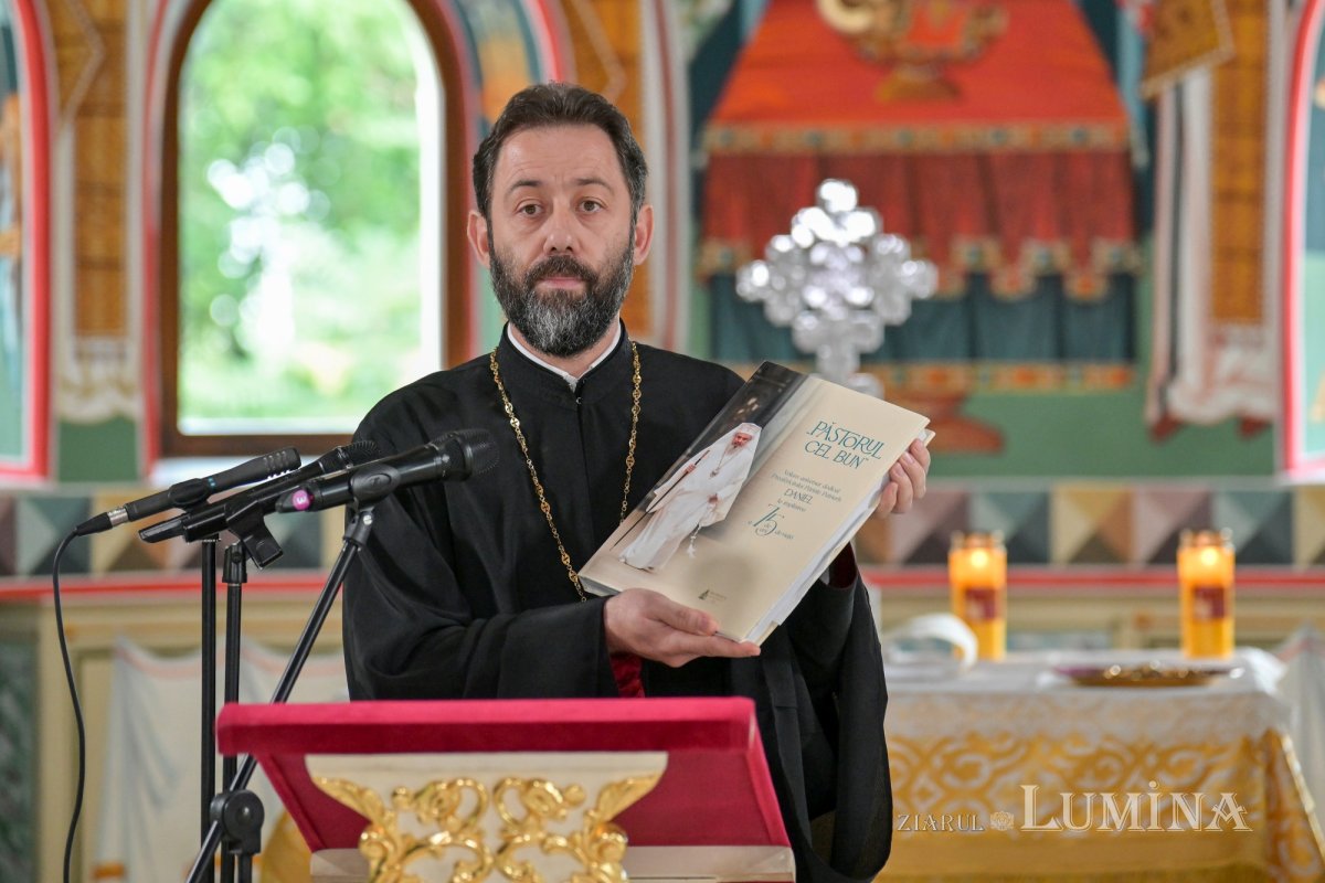 Volum aniversar inedit dedicat Patriarhului României 369210