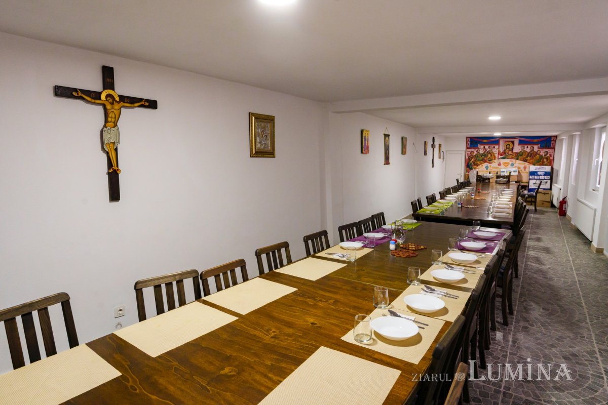 „Călători prin nori” ai Sfântului Pantelimon 369275