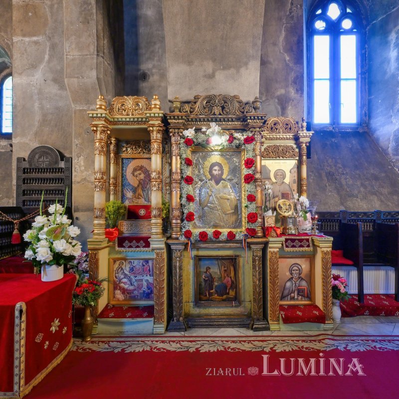Sclipirile Luminii: Biserica „Sfântul Ioan” Domnesc din Piatra Neamţ 369224