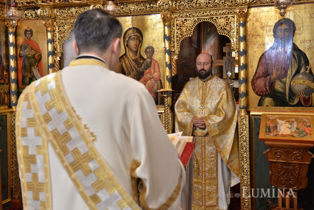 „Opera socială a Bisericii izvorăște din Sfânta Evanghelie și din Sfânta Liturghie” 369348