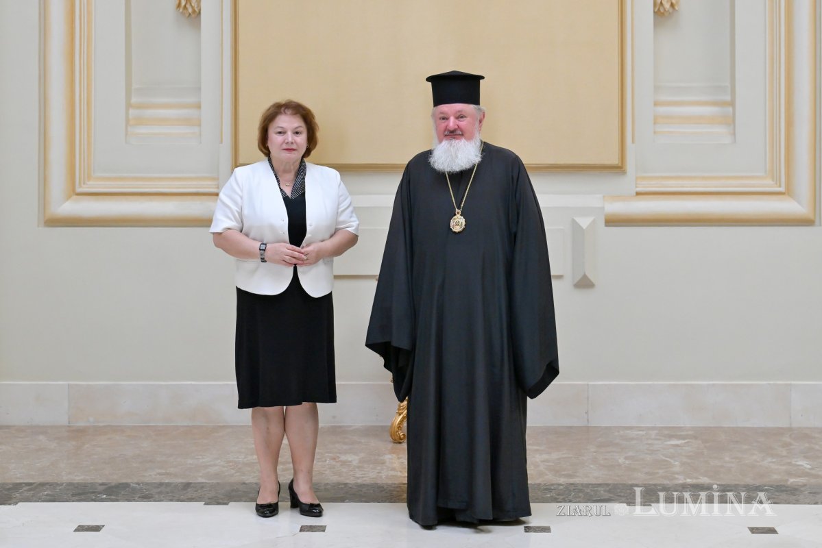 Vizită de lucru a ambasadoarei Albaniei la Patriarhia Română 369511