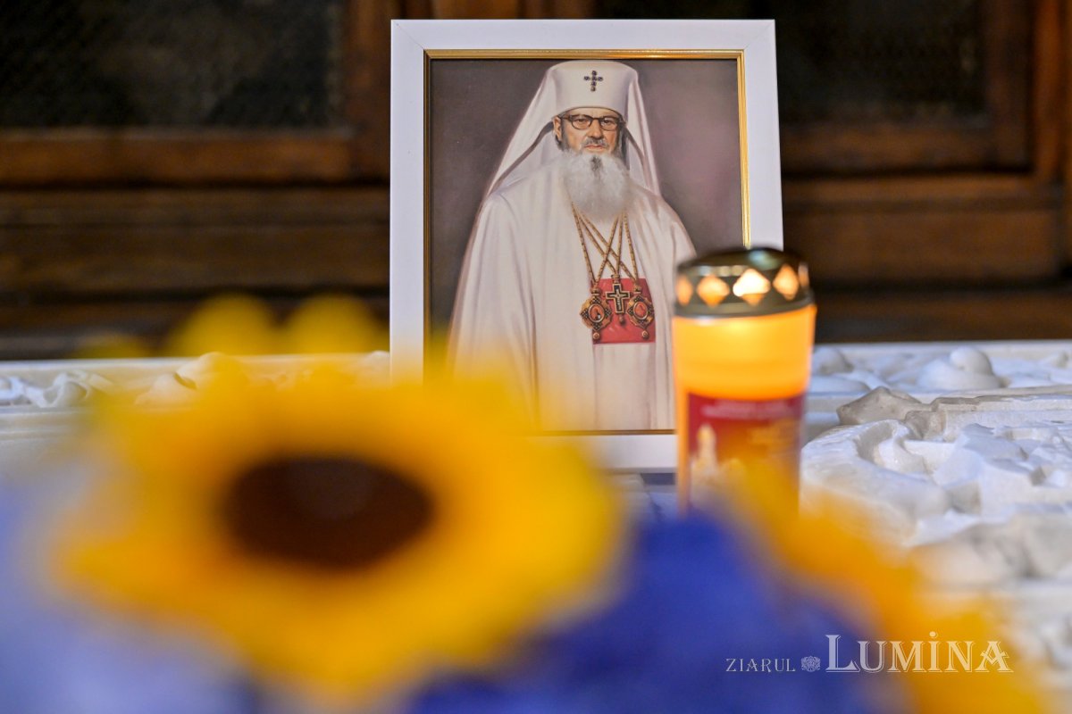  Doi patriarhi ai României pomeniți în rugăciune pe Colina Bucuriei 369681