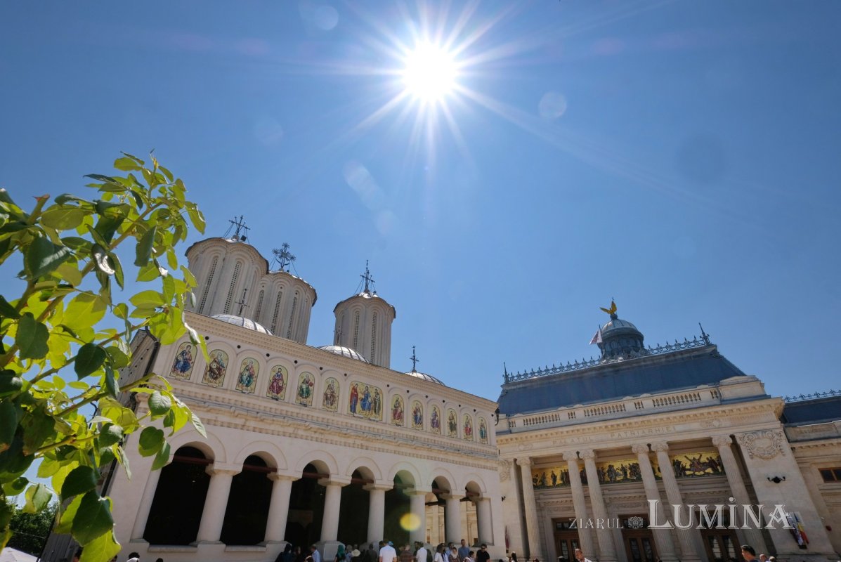 Patriarhia Română îndeamnă la sprijinirea persoanelor afectate de caniculă 369785
