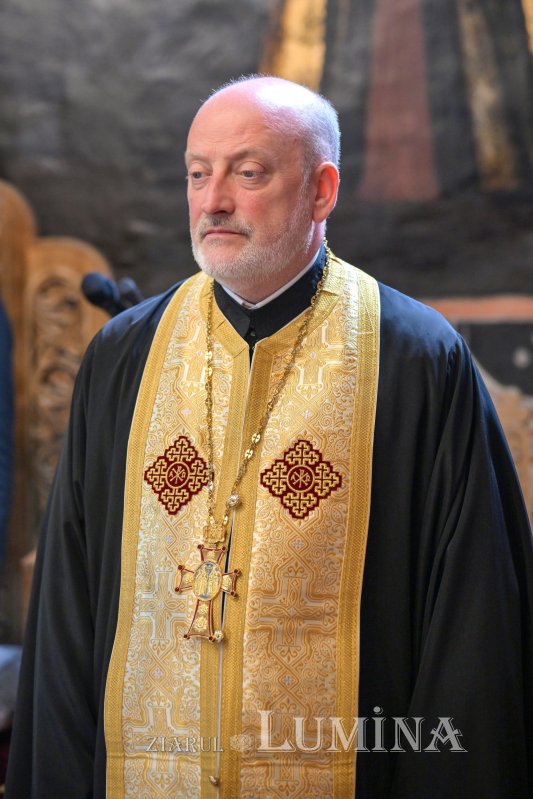 Patriarhul României a sfințit racla cu moaștele Sfintei Maria Brâncoveanu 370756