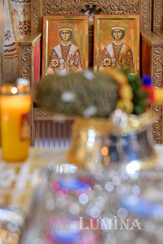 Patriarhul României a sfințit racla cu moaștele Sfintei Maria Brâncoveanu 370761