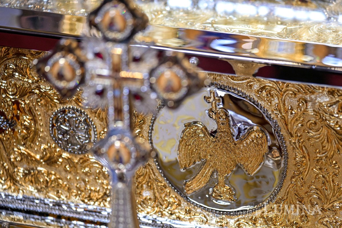 Patriarhul României a sfințit racla cu moaștele Sfintei Maria Brâncoveanu 370763