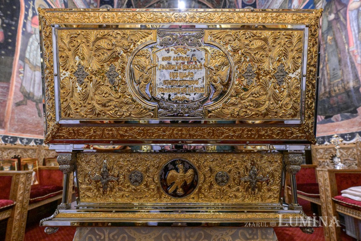 Patriarhul României a sfințit racla cu moaștele Sfintei Maria Brâncoveanu 370769