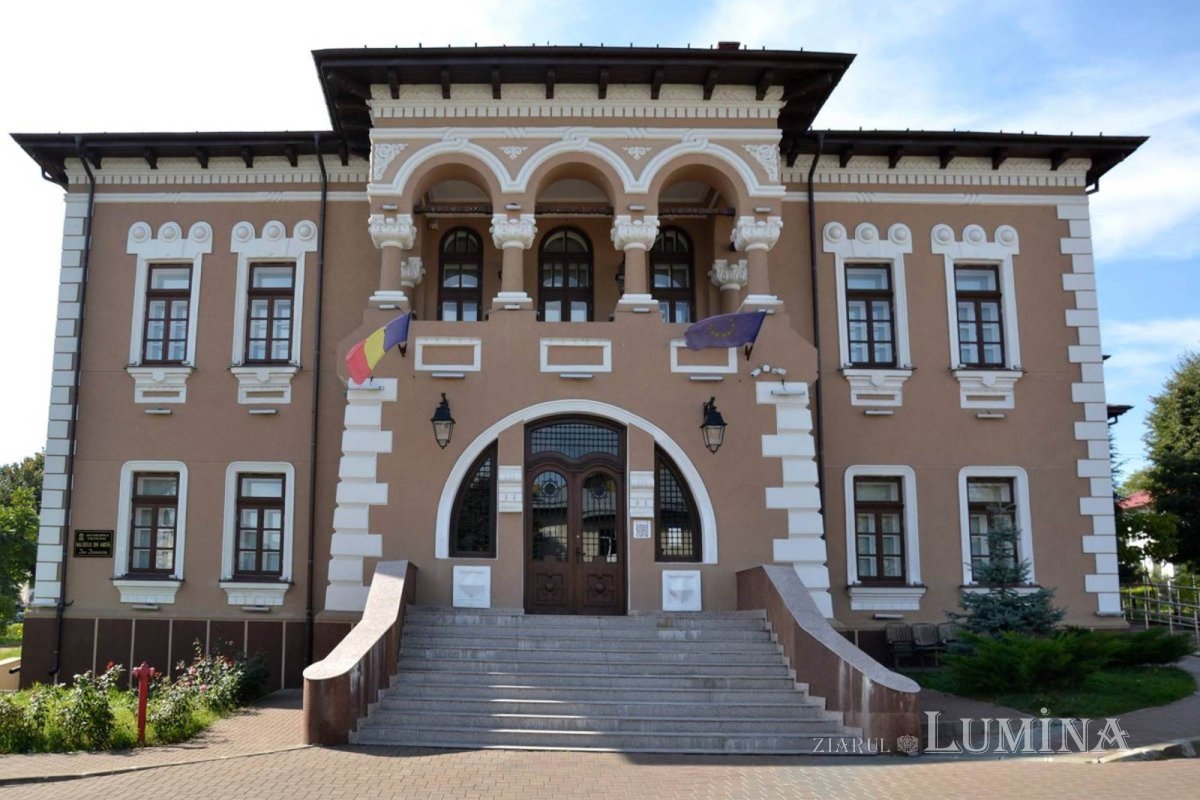 Expoziție-retrospectivă la Muzeul „Ion Irimescu” din Fălticeni 370795
