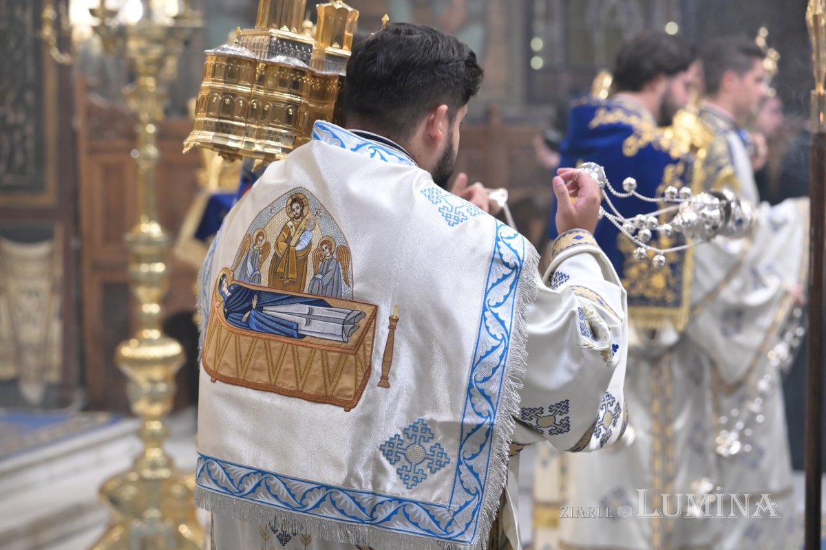 Prohodul Maicii Domnului pe Colina Patriarhiei 370857