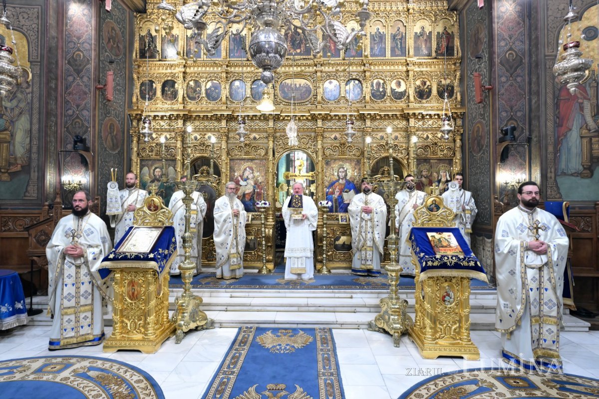 Praznicul Adormirii Maicii Domnului la Catedrala Patriarhală 370921