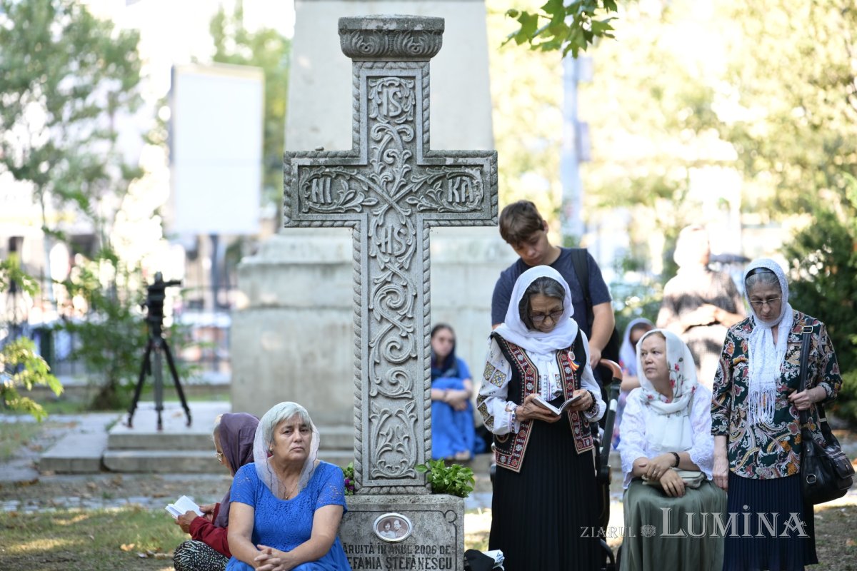Proclamarea locală a canonizării Sfintei Doamne Maria Brâncoveanu 371103