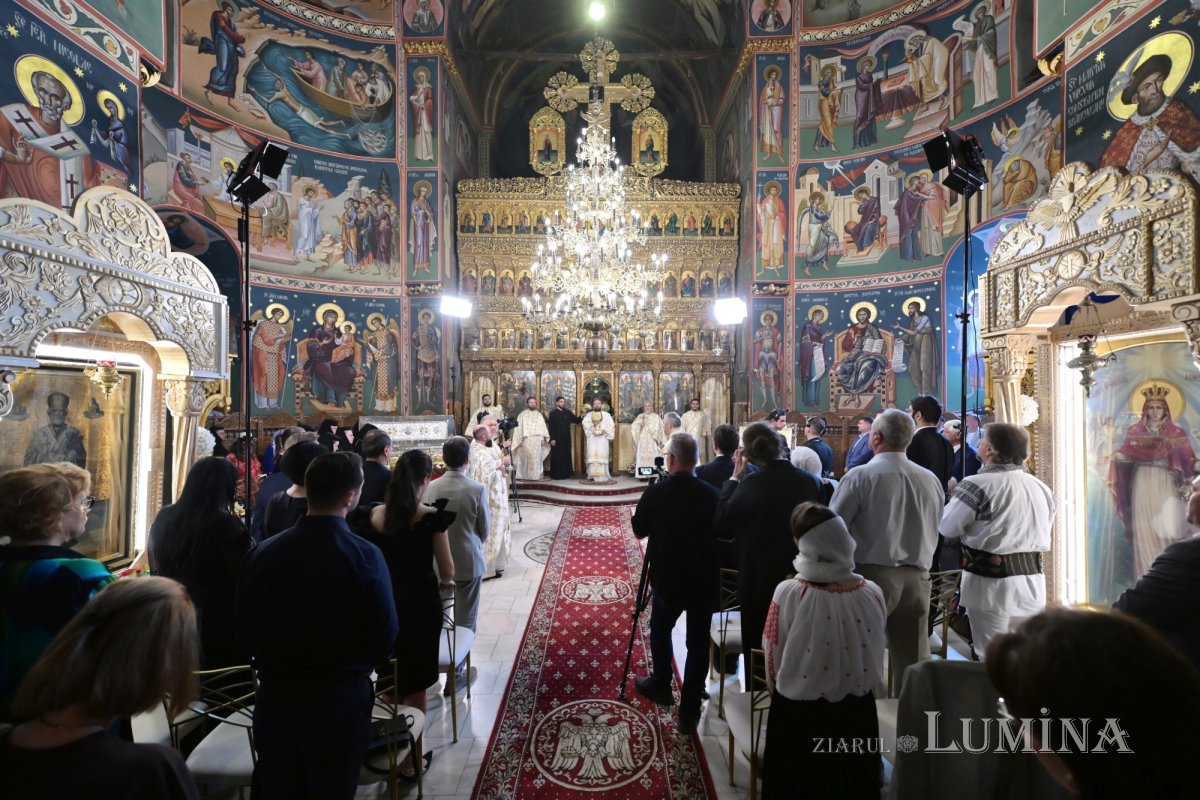 Proclamarea locală a canonizării Sfintei Doamne Maria Brâncoveanu 371124