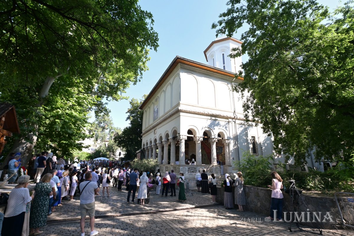 Proclamarea locală a canonizării Sfintei Doamne Maria Brâncoveanu 371125