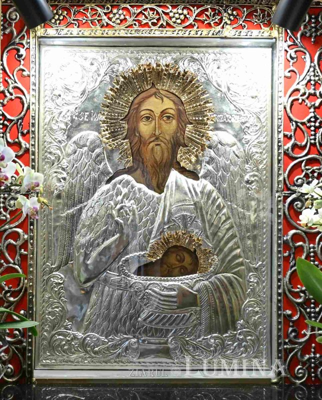 Sclipirile Luminii: Biserica „Sfântul Proroc Ioan Botezătorul”-Chitila, Ilfov 372038