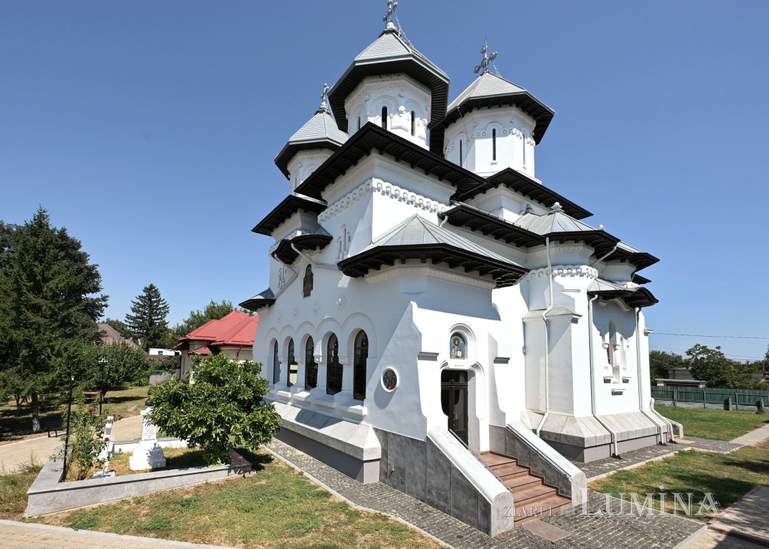 Sclipirile Luminii: Biserica „Sfântul Proroc Ioan Botezătorul”-Chitila, Ilfov 372041