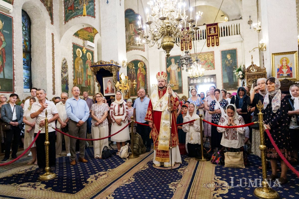 Hram și aniversare la Biserica „Sfântul Ioan”‑Piață din București 372142