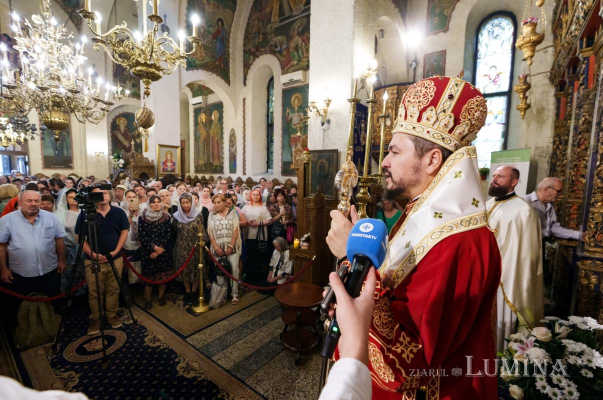 Hram și aniversare la Biserica „Sfântul Ioan”‑Piață din București 372157