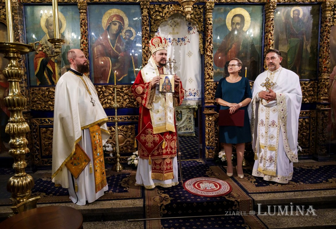 Hram și aniversare la Biserica „Sfântul Ioan”‑Piață din București 372164