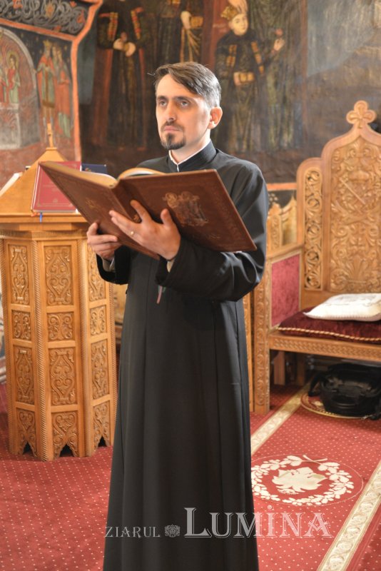 „Dumnezeu dorește ca oamenii să împlinească voia Lui în mod liber” 372215
