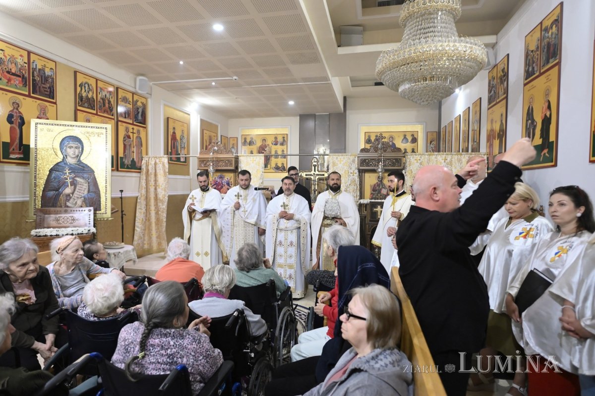 Sfântul Ierarh Alexandru, sărbătorit la Capela Așezământului Luxab din București 372351