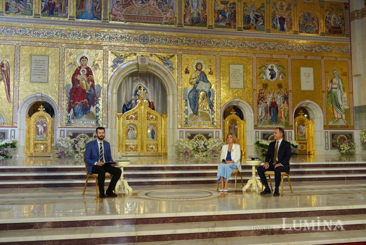 Conferință despre familia creștină la Catedrala Națională 372566