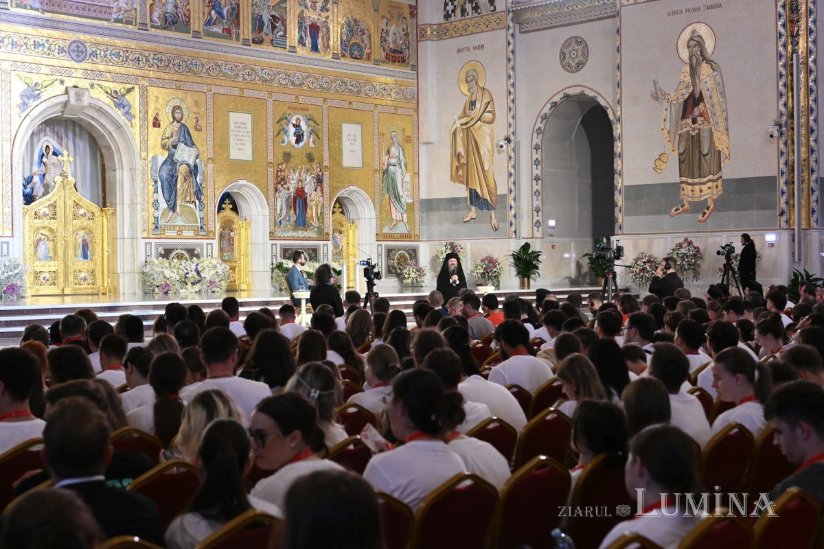 Conferință duhovnicească și „Procesiunea luminilor”, în ultima seară a ITO 2026 372666