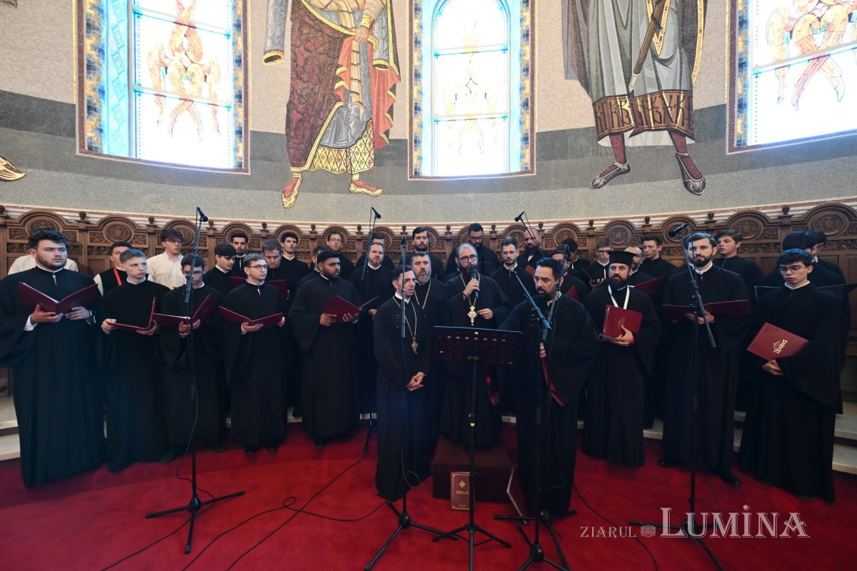 Întâlnirea Tinerilor Ortodocși s-a încheiat în rugăciune  la Catedrala Națională 372731