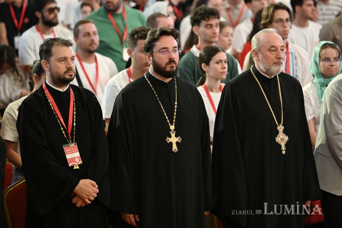 Întâlnirea Tinerilor Ortodocși s-a încheiat în rugăciune  la Catedrala Națională 372736