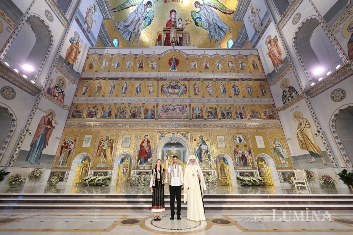 Întâlnirea Tinerilor Ortodocși s-a încheiat în rugăciune  la Catedrala Națională 372777