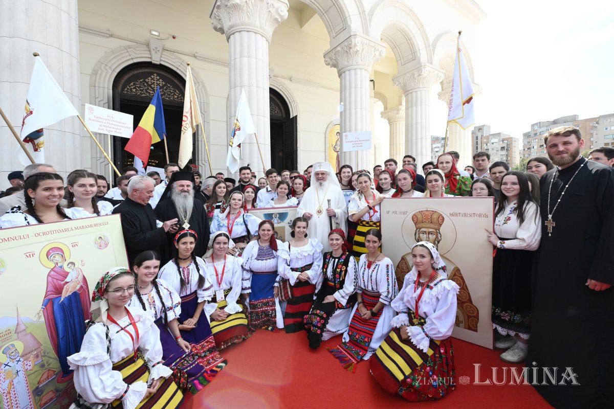 Întâlnirea Tinerilor Ortodocși s-a încheiat în rugăciune  la Catedrala Națională 372779