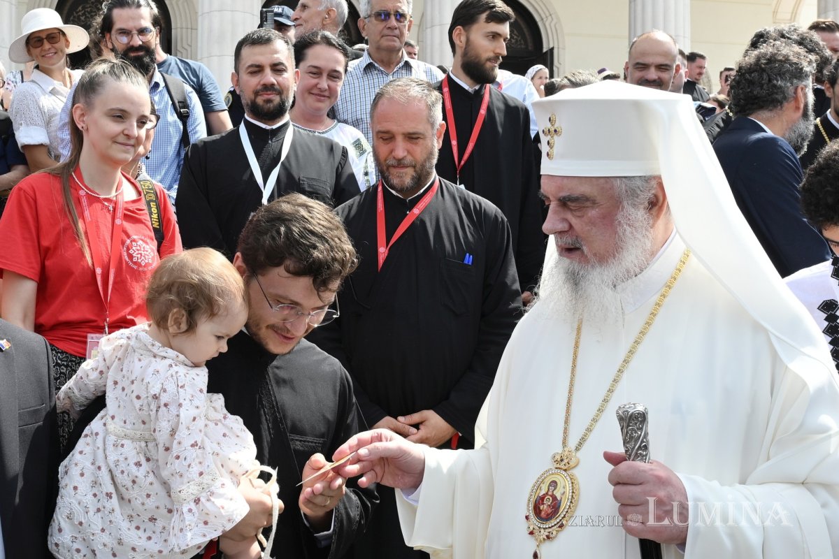 Întâlnirea Tinerilor Ortodocși s-a încheiat în rugăciune  la Catedrala Națională 372782