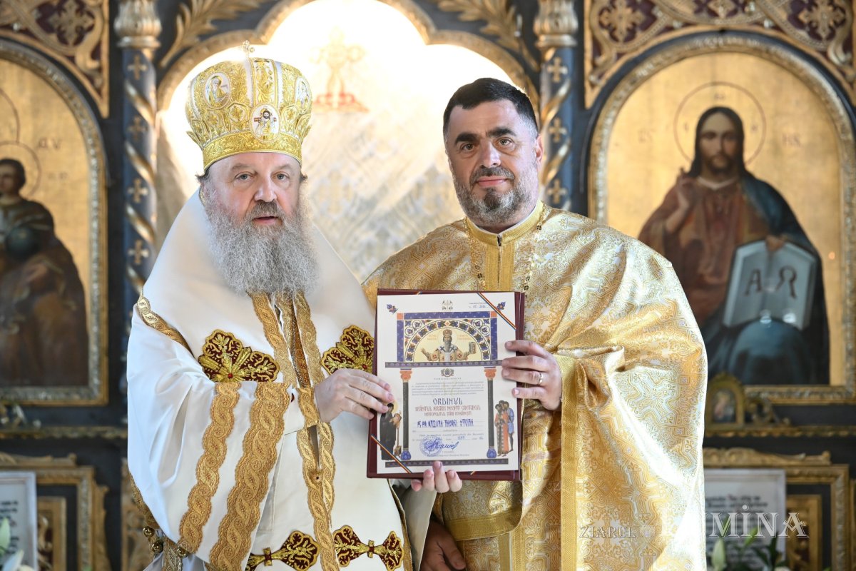 Înnoire la Parohia „Sfânta Parascheva” din Cornu de Jos 373011