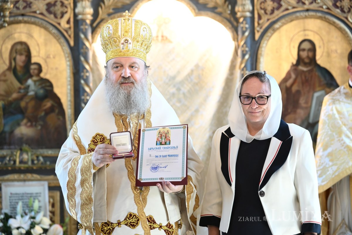 Înnoire la Parohia „Sfânta Parascheva” din Cornu de Jos 373015