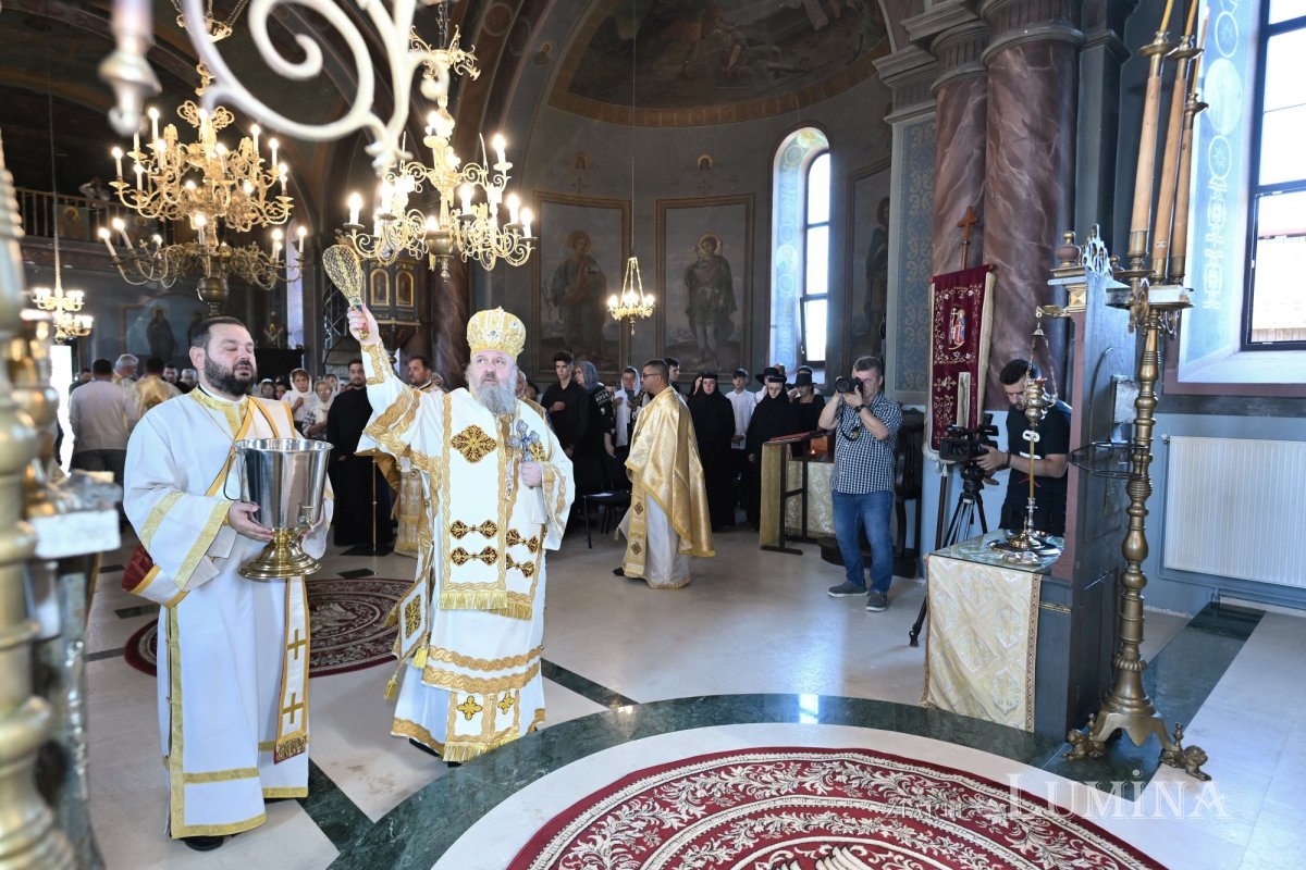 Înnoire la Parohia „Sfânta Parascheva” din localitatea Cornu de Jos 373001
