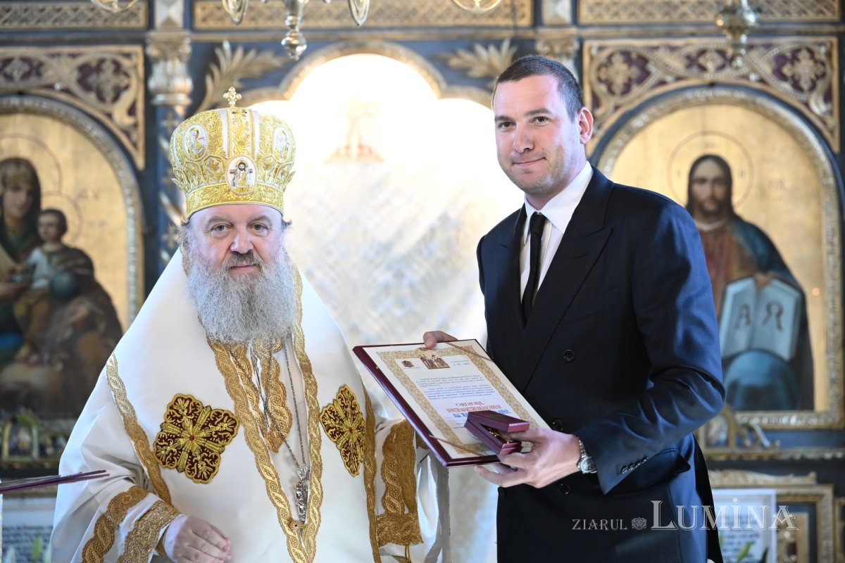 Înnoire la Parohia „Sfânta Parascheva” din localitatea Cornu de Jos 373013