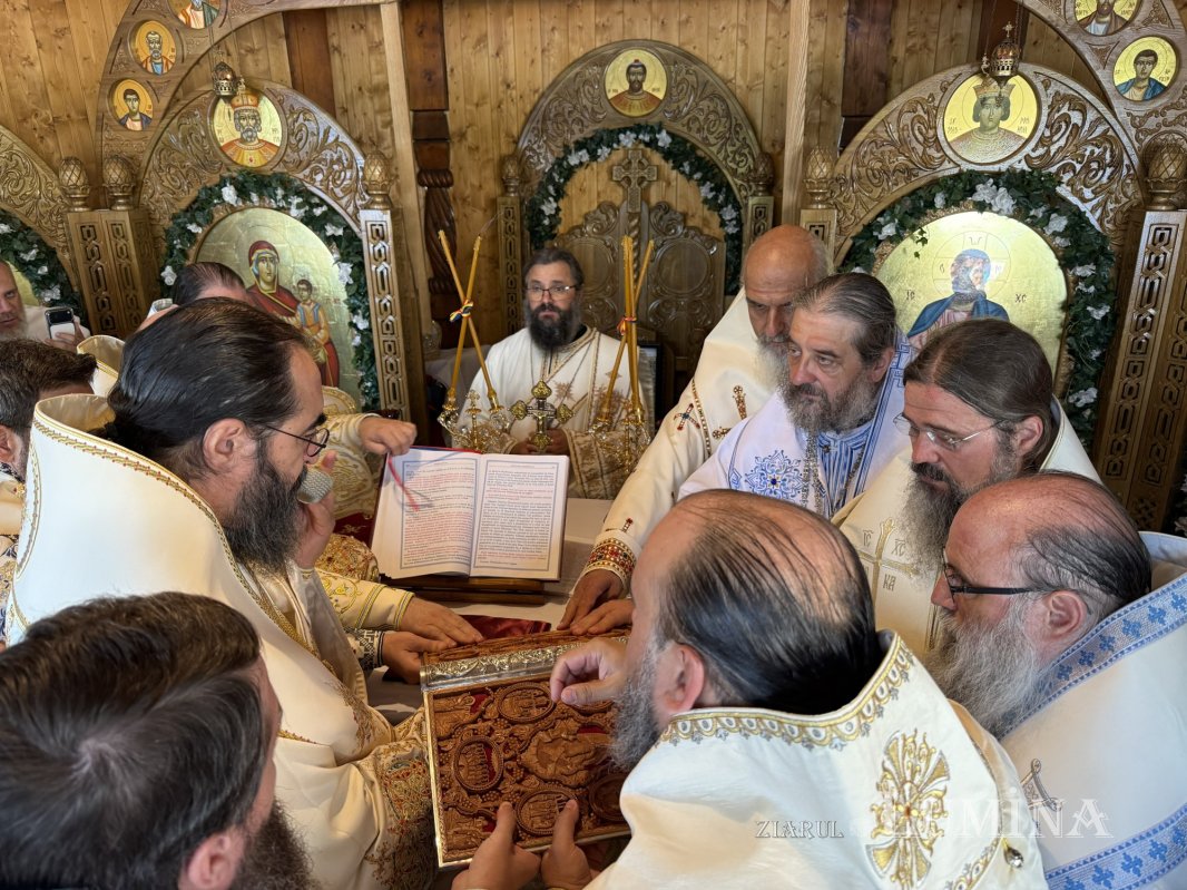 Hirotonia noului Arhiereu‑vicar al Episcopiei Ortodoxe Române a Italiei 373248