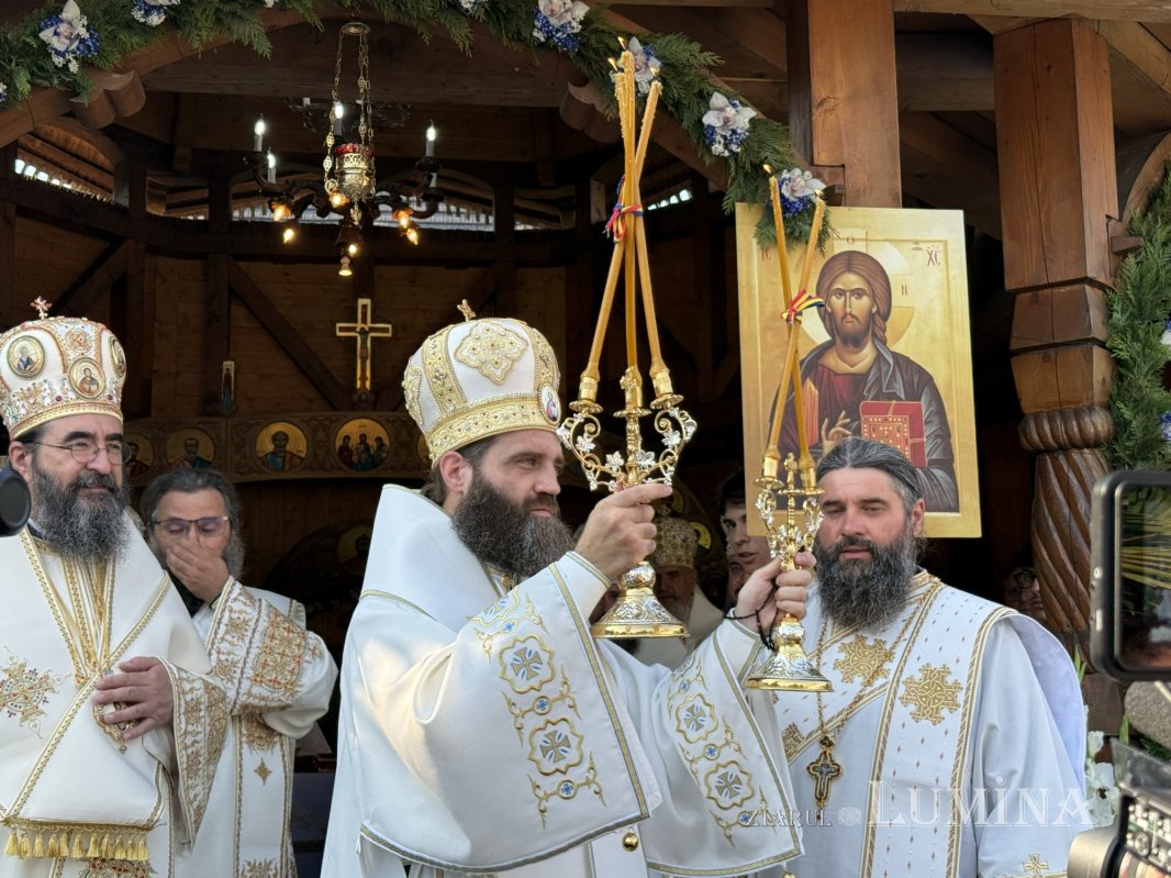 Hirotonia noului Arhiereu‑vicar al Episcopiei Ortodoxe Române a Italiei 373262