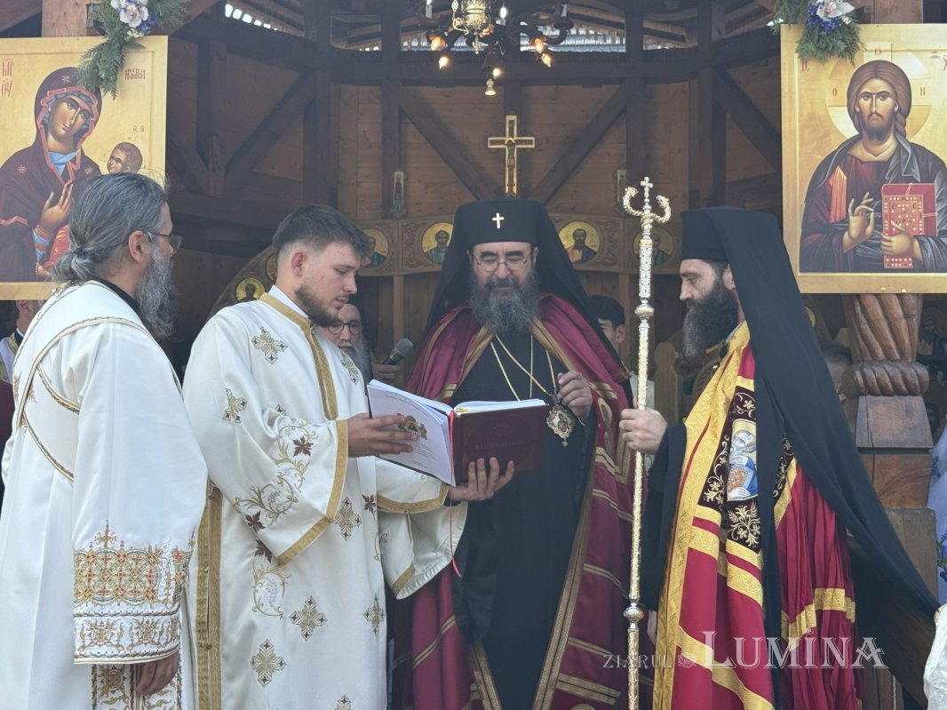 Hirotonia noului Arhiereu‑vicar al Episcopiei Ortodoxe Române a Italiei 373267