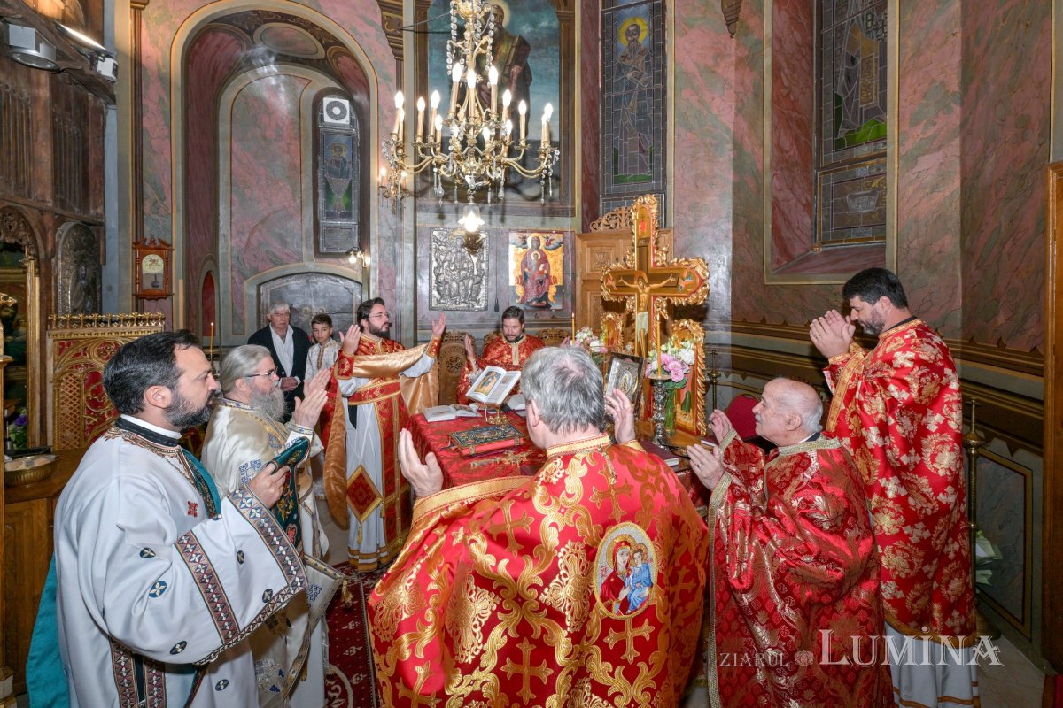 Parohia Zlătari din Capitală la ceas de sărbătoare 373315