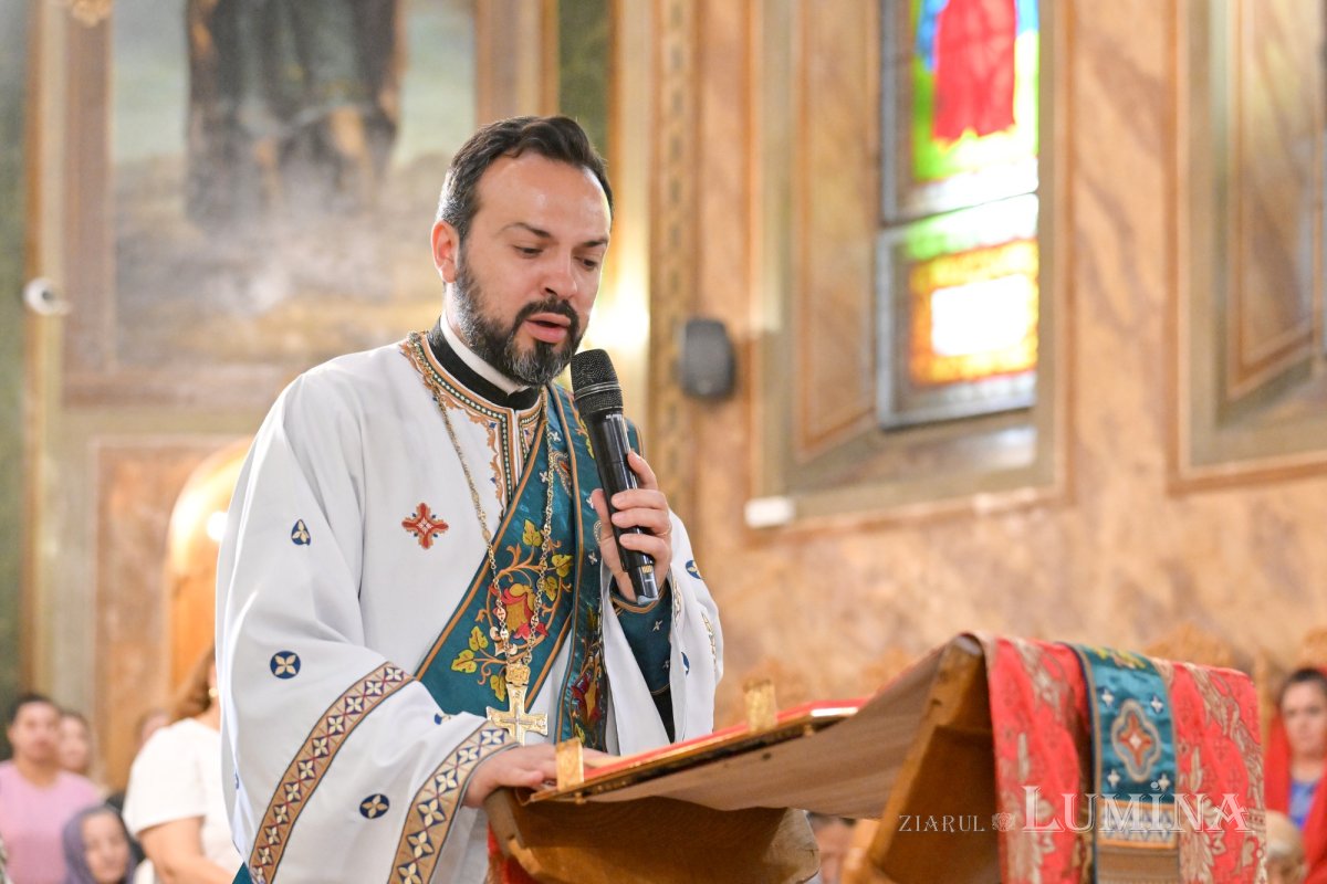Parohia Zlătari din Capitală la ceas de sărbătoare 373324