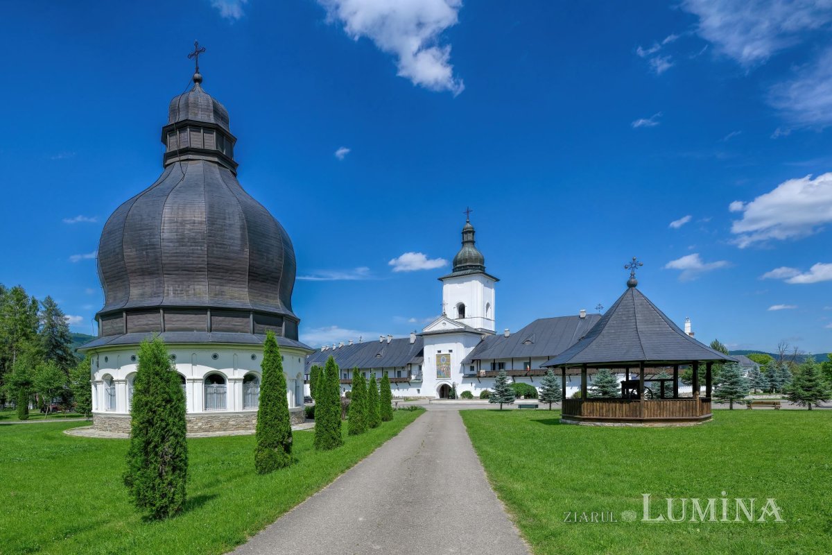 Sclipirile Luminii: Mănăstirea Neamţ 373531