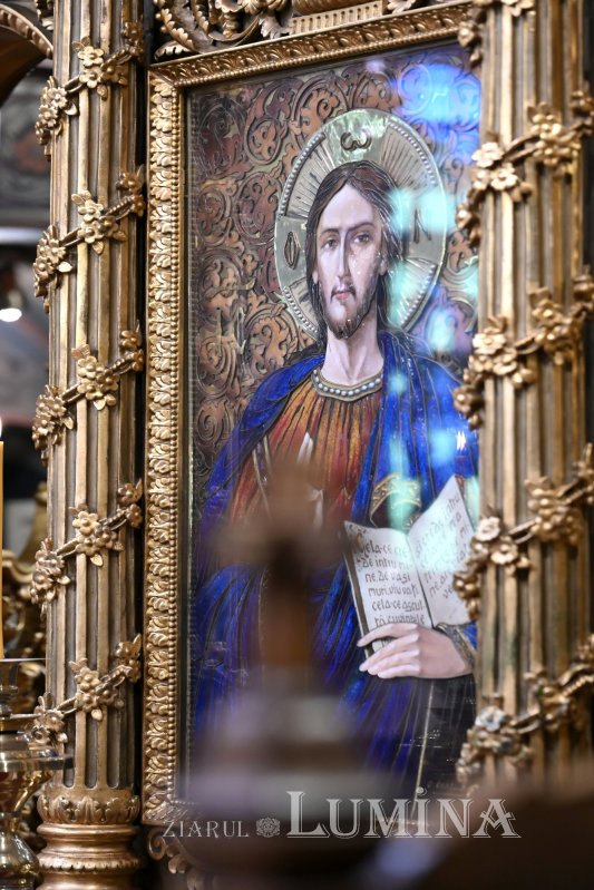 Înălțarea Sfintei Cruci sărbătorită la Catedrala Patriarhală 373926