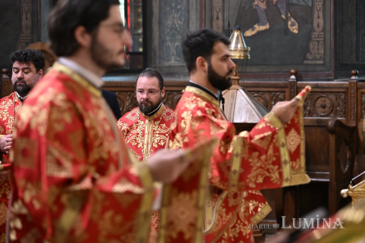 Înălțarea Sfintei Cruci sărbătorită la Catedrala Patriarhală 373927