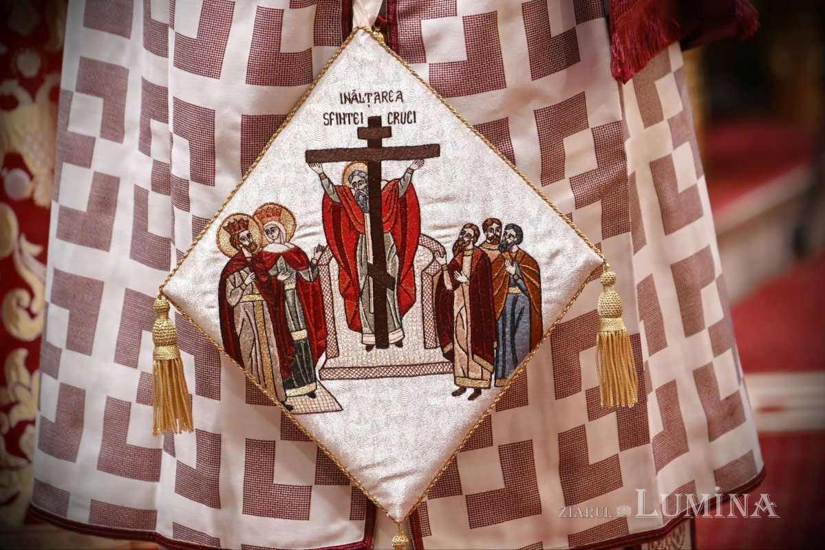 Înălțarea Sfintei Cruci sărbătorită la Catedrala Patriarhală 373928