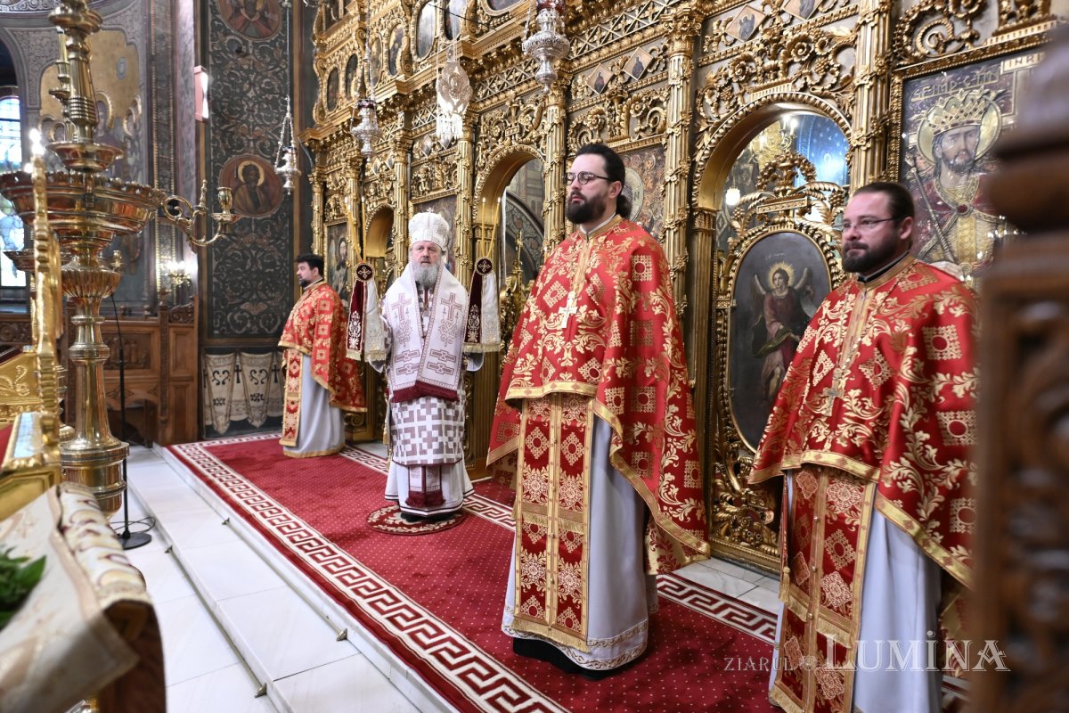 Înălțarea Sfintei Cruci sărbătorită la Catedrala Patriarhală 373932