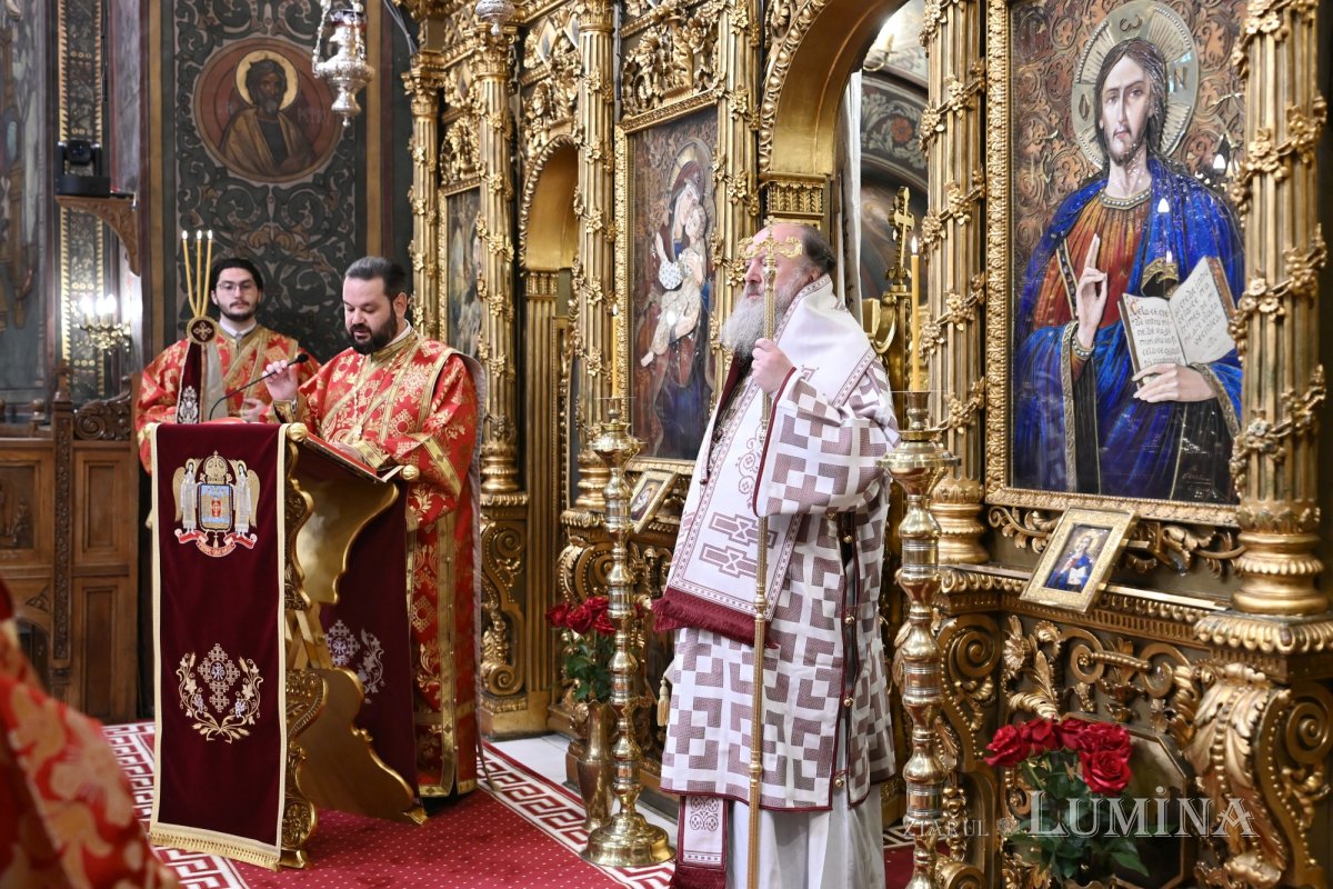 Înălțarea Sfintei Cruci sărbătorită la Catedrala Patriarhală 373934