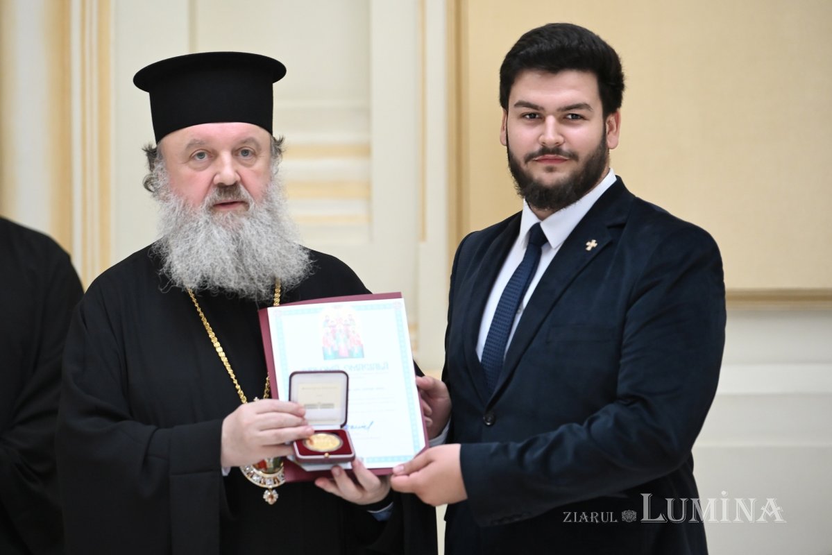 Voluntari ITO distinși la Palatul Patriarhiei 374126