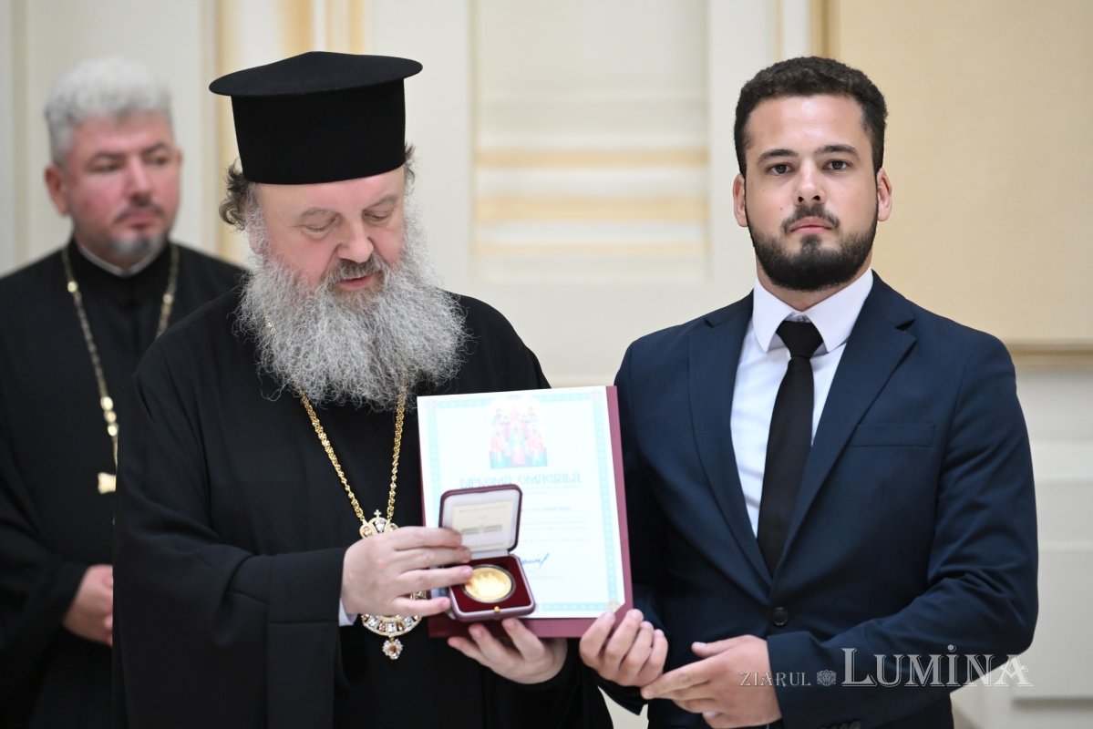 Voluntari ITO distinși la Palatul Patriarhiei 374127