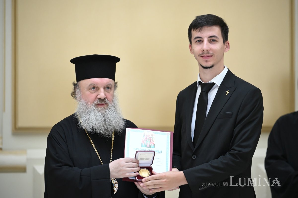 Voluntari ITO distinși la Palatul Patriarhiei 374130